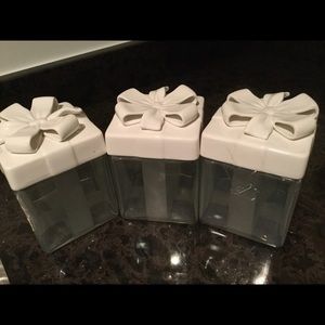 3 Clear Glass Jars with Flower Lids
